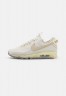Nike Sportswear AIR MAX 90 TERRASCAPE Sneaker low light bone/rattan/cashmere/sail AIR MAX 90 TERRASCAPE кроссовки женские низкие светлая кость/ротанг/кашемир/парус
