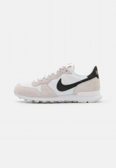 Nike Sportswear NIKE INTERNATIONALIST DAMENSCHUH Sneaker low summit white/black/metallic gold/white ЖЕНСКАЯ ОБУВЬ NIKE INTERNATIONALIST — Низкие кроссовки женские вершина белый/черный/золотой металлик/белый