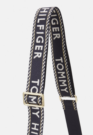 Tommy Hilfiger LIFE SHOULDER BAG Handbag space blue СУМКА НА ПЛЕЧО LIFE Сумка космический синий