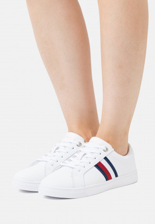 Tommy Hilfiger ESSENTIAL STRIPES Trainers white ESSENTIAL STRIPES Кроссовки белый