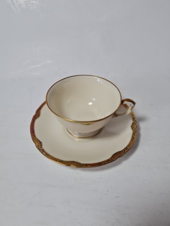 Langenthal Suisse Чайная пара с узором и позолотой по краю, чашка 9см x 4.5см, блюдце 12см, Германия, 1960-70гг.