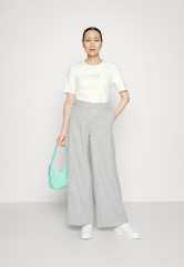 Tommy Hilfiger NEW BRANDED Print T-shirt ecru NEW BRANDED Футболка с принтом экрю