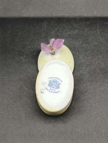 Шкатулка винтажная Gerold Bavaria с бабочкой на крышке, фарфор, 7.5 х 6 см, Германия, 1970-80гг.