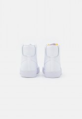 Nike Sportswear BLAZER MID 77 Sneaker high white/black BLAZER MID 77 Высокие кроссовки женские белый черный