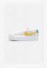 Nike Sportswear BLAZER PLATFORM Sneaker low sail/university blue/vivid sulfur/game royal/mystic hibiscus/bleached coral BLAZER PLATFORM Низкие кроссовки женские парус/университетский синий/яркая сера/game royal/мистический гибискус/обесцвеченный коралл