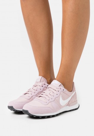 Nike Sportswear NIKE INTERNATIONALIST DAMENSCHUH Sneaker low champagne/white/black ЖЕНСКАЯ ОБУВЬ NIKE INTERNATIONALIST — Низкие кроссовки женские шампань/белый/черный