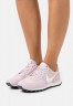 Nike Sportswear NIKE INTERNATIONALIST DAMENSCHUH Sneaker low champagne/white/black ЖЕНСКАЯ ОБУВЬ NIKE INTERNATIONALIST — Низкие кроссовки женские шампань/белый/черный
