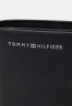 Tommy Hilfiger BUSINESS TRIFOLD UNISEX Wallet black BUSINESS TRIFOLD UNISEX Бумажник черный