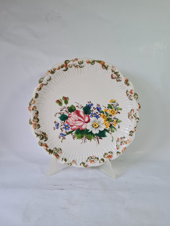 Тарелка винтажная, белая керамика с разноцветным цветочным декором и фактурным краем, 30,5 x 4,5 см, Италия, 1960-70гг.