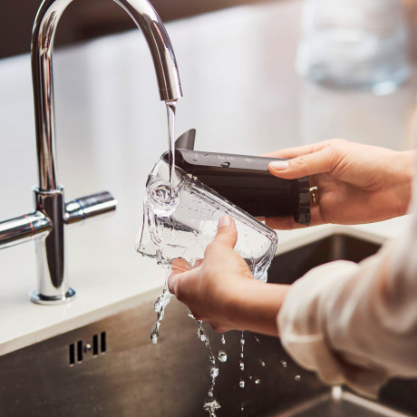 Philips Philips Kaffeevollautomat 3200 Serie EP3246/70 LatteGo, fur 5 Kaffeespezialitaten und anpassbarer Starke, silber schwarz Полностью автоматическая кофемашина Philips серии 3200 EP3246/70 LatteGo, для 5 сортов кофе и регулируемой крепости, серебрис