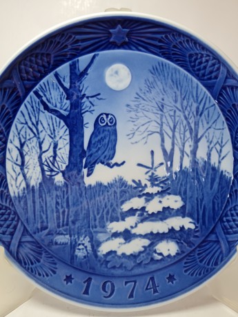 Royal Copenhagen Denmark Декоративная тарелка с подглазурной ручной росписью "Зимний вечер", 18,5см, Дания, 1974 г.