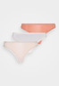 Tommy Hilfiger THONG 3 PACK Thong mineralize/balanced beige/pale pink НАБОР 3 КОМПЛЕКТА ТРЕНАЖЕЙ Стринги минерализованный/сбалансированный бежевый/бледно-розовый