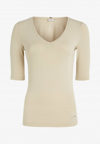 Tommy Hilfiger MODERN CO EA V-NK  SLV Basic T-shirt light sandalwood MODERN CO EA V-NK SLV Базовая футболка светлое сандаловое дерево