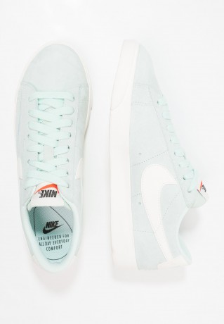 Nike Sportswear BLAZER LOW SD Sneaker low igloo/sail BLAZER LOW SD Низкие кроссовки женские иглу/парус