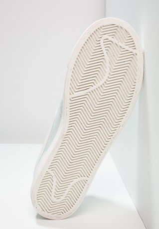 Nike Sportswear BLAZER LOW SD Sneaker low igloo/sail BLAZER LOW SD Низкие кроссовки женские иглу/парус