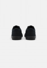 Nike SB CHRON UNISEX Sneaker low black CHRON UNISEX Низкие кроссовки женские черный