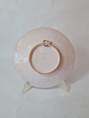 Тарелка декоративная винтажная Im Stil Karlsruhe с розовым цветочным декором, эффект кракелюра, керамика, 25 см, Германия, 1960-70гг.