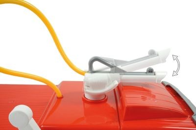 LENA GIGA TRUCKS Feuerwehrauto mit Wasserspritze GIGA TRUCKS пожарная машина с распылителем воды