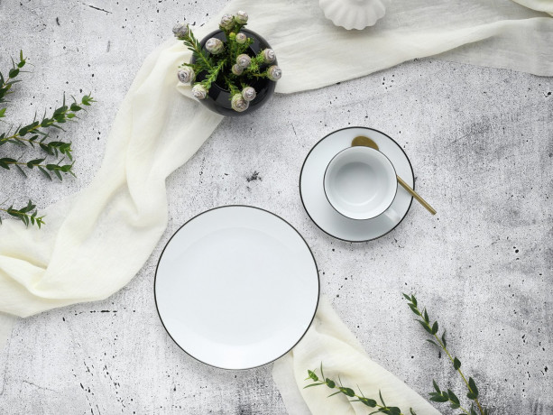 Creatable Creatable Kaffeeservice 18-tlg. LUNA BLACK LINE Weiss Креативный кофейный сервиз 18 шт. ЛУНА ЧЕРНАЯ ЛИНИЯ