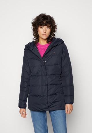 Tommy Hilfiger MODERN WRAP HOODED JACKET Down coat desert sky КУРТКА С КАПЮШОНОМ MODERN WRAP Пуховик небо пустыни