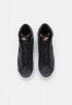 Nike Sportswear BLAZER MID 77 Sneaker high black/white BLAZER MID 77 Высокие кроссовки женские черно-белый