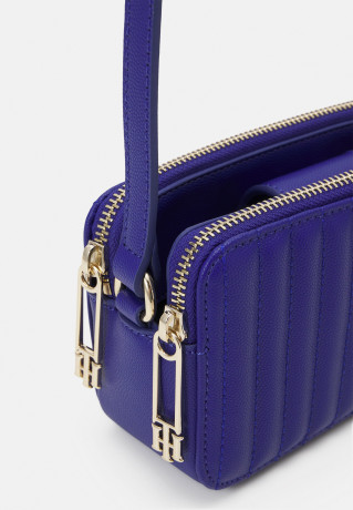 Tommy Hilfiger TIMELESS Across body bag lazurite blue TIMELESS Сумка через плечо синий лазурит