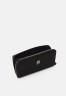 Tommy Hilfiger FLOW LARGE Wallet black FLOW LARGE Кошелек черный