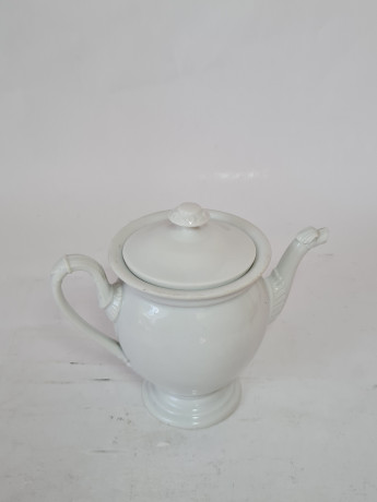 Чайник винтажный, белый фарфор, 14 x 15 см, Германия, 1960-70гг.