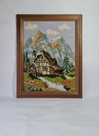 Картина винтажная Goeblin Im Stil "Дом в горах", вышивка в деревянной раме, 46,5 x 36,5 см, Германия, 1960-1970гг.