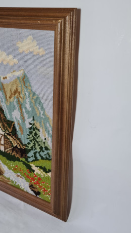 Картина винтажная Goeblin Im Stil "Дом в горах", вышивка в деревянной раме, 46,5 x 36,5 см, Германия, 1960-1970гг.