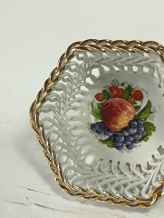 Фруктовница винтажная JRJ CLUJ малая, с ярким изображением фруктов, вырубной фарфор, 14 см, Румыния, 1970-80гг.