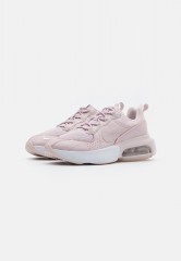 Nike Sportswear AIR MAX VERONA Sneaker low barely rose/white/metallic silver AIR MAX VERONA Низкие кроссовки женские едва розовый/белый/серебристый металлик