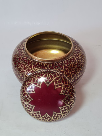 Емкость для хранения винтажная Im Stil Tchibo с крышкой, бордо с золотым узором, керамика, 14 см, Германия, 1960-70гг.