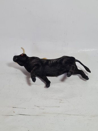Фигурка винтажная Papo "Черный бык", 15 см, Германия, 1960-70гг.