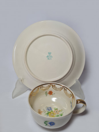 Bavaria Винтажная чайная пара "Букет полевых цветов" с позолоченным узором, Германия, 1960-70гг.