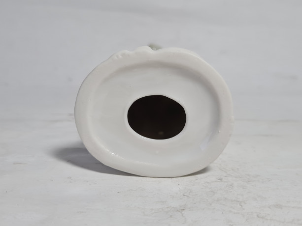 Статуэтка винтажная Im Stil Llardo "Девушка с зонтиком", фарфор, 20.5 см, Германия, 1960-70гг.