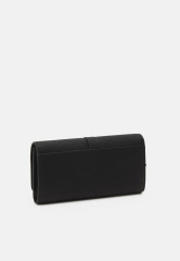 Tommy Hilfiger PLUSH LARGE FLAP WALLET Wallet black КОШЕЛЕК С БОЛЬШИМ КЛАПАНОМ PLUSH Бумажник черный