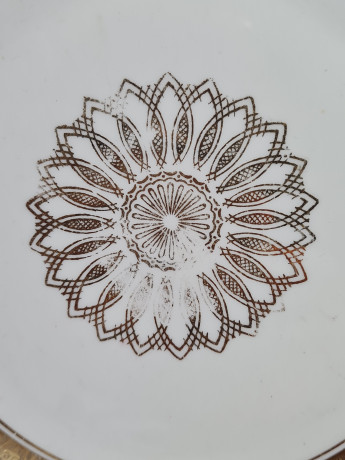 Тарелка винтажная Z&Co Tirschenreuther Bavaria, белый фарфор с бирюзово-красным и золотым декором, 20,5 x 3 см, Германия, 1960-70гг.