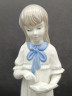 Статуэтка винтажная "Девочка с книгой" в бело-голубых тонах, фарфор, 22 х 7.5 см, ГДР, 1980-90гг.
