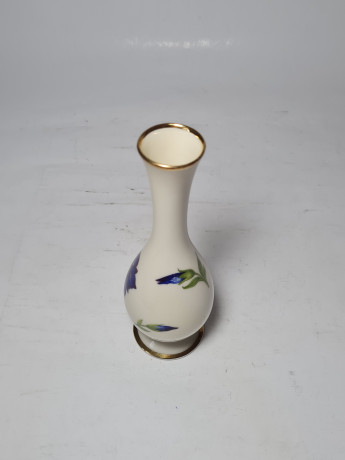 Ваза винтажная фарфоровая J. Seltmann Vohenstrauß Bavaria "Синий цветок", 17 x 5,5 см, Германия, 1960-70гг.