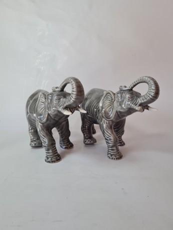Sitzendorfer Две Фарфоровые статуэтки "Слон", серая, 2 штуки 18см х 23см, Германия, 1970-80гг.