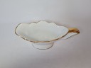 Ceramiche Piemontesi Фарфоровый белый соусник с рельефным позолоченным краем и ручкой, 8см х 9см, 1960-70гг.