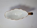 Ceramiche Piemontesi Фарфоровый белый соусник с рельефным позолоченным краем и ручкой, 8см х 9см, 1960-70гг.