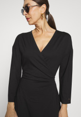 Tommy Hilfiger WRAP DRESS Day dress black ПЛАТЬЕ С ЗАПАХОМ Повседневное платье черный