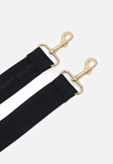 Tommy Hilfiger ICONIC CAMERA BAG Across body bag space blue ICONIC CAMERA BAG Сумка через плечо космический синий