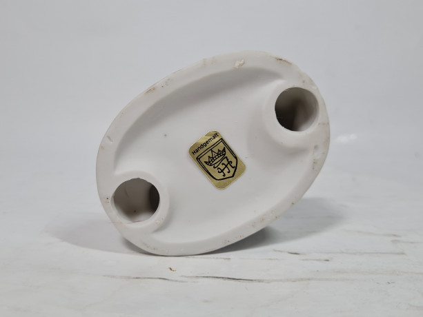 Фигурка винтажная Im Stil Goebel " Мальчик с топором и кроликом", ручная роспись, фарфор, 13 см, Тайвань, 1960-70гг.