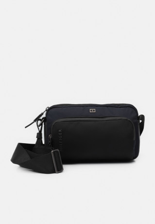 Tommy Hilfiger CITY COMMUTER Across body bag space blue CITY COMMUTER Сумка через плечо космический синий
