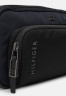 Tommy Hilfiger CITY COMMUTER Across body bag space blue CITY COMMUTER Сумка через плечо космический синий