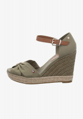 Tommy Hilfiger Wedge sandals woodridge босоножки на танкетке Вудридж