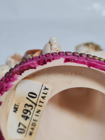 Статуэтка винтажная "Девочка с барабаном", фарфор, 8 x 11,5 см, Италия, 1960-70гг.